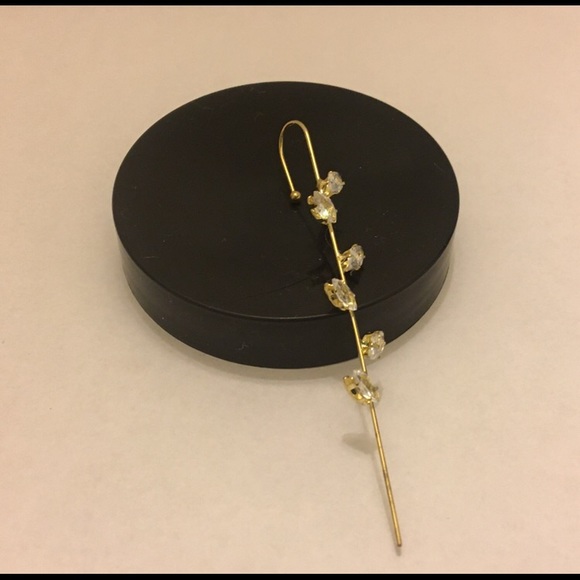 Set Of 7 Gold Ear Climbers/ $6 each - Picture 2 of 9